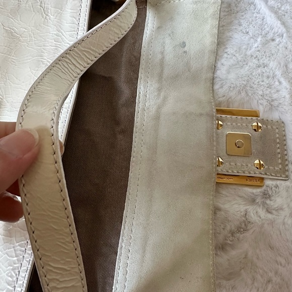 COPY - 100 authentic fendi baguette...gently used.still has tag of holt renfrew… - Picture 5 of 13